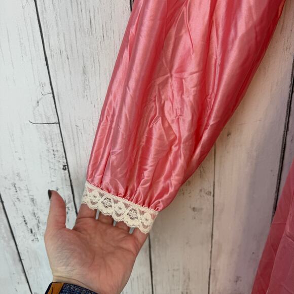 VTG 60’s Miss Elaine Coral Lace Trim Long Robe Nightgown Size Petite USA - Picture 6 of 16